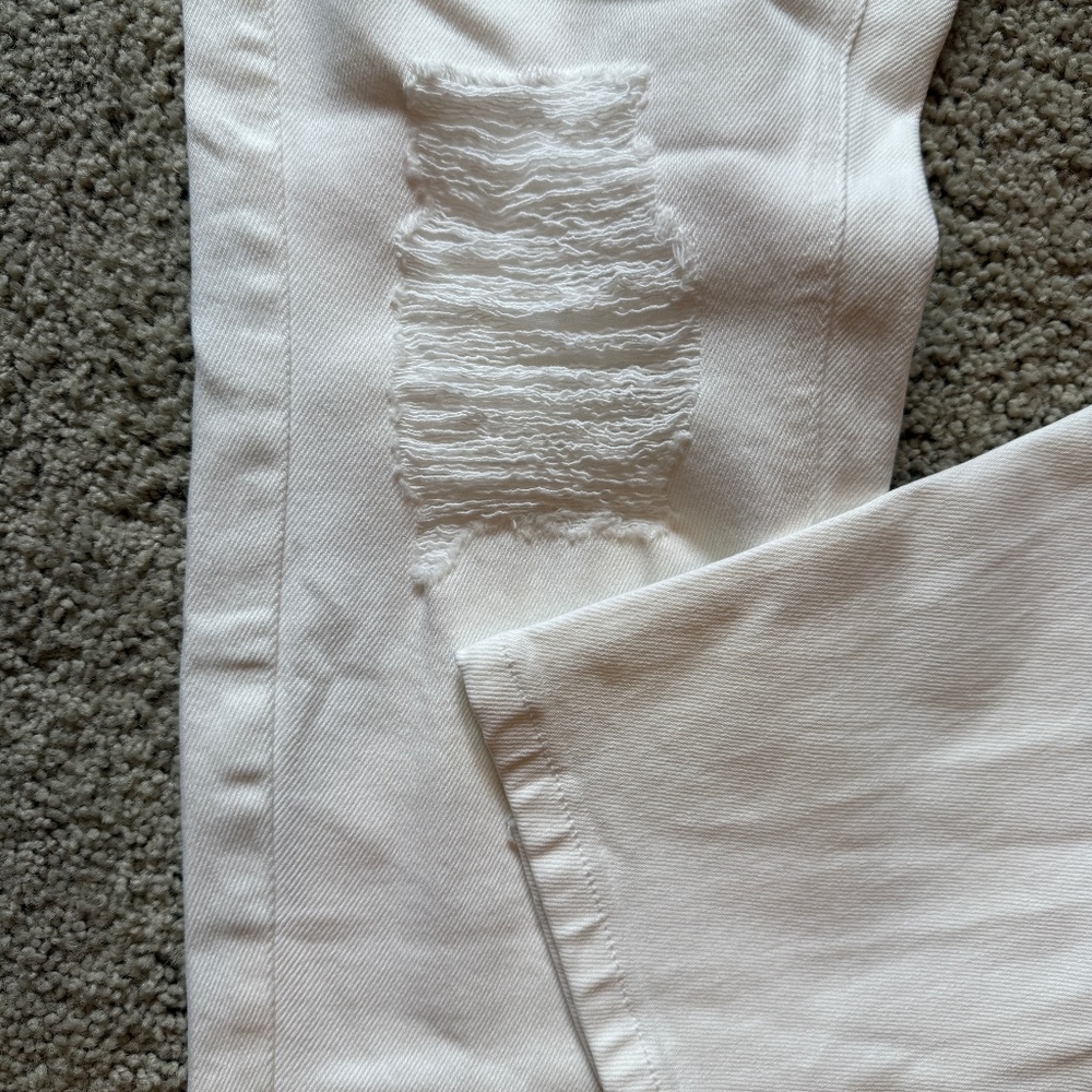 NWOT Ran Can Distressed Jeans - Picture 3 of 9